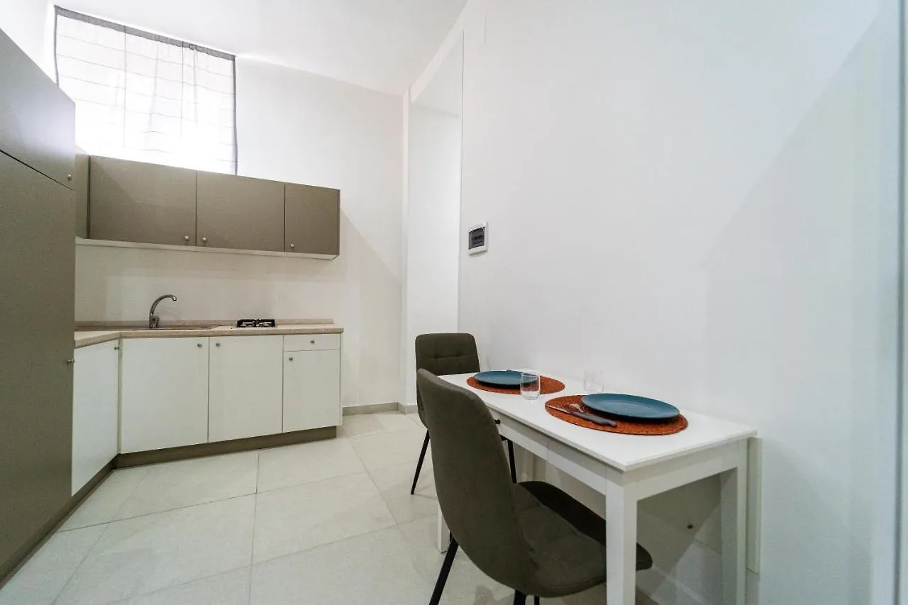Casa Romeo Napoli Hotel 0*, Naples Italy
